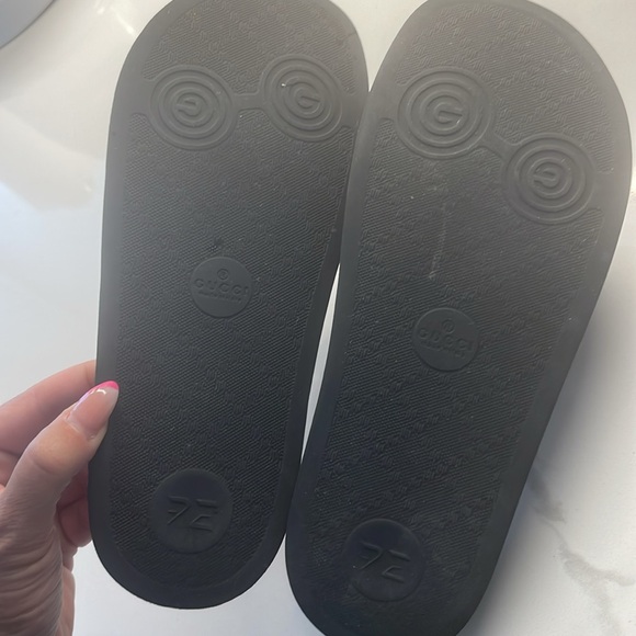 black gucci slides … - Picture 4 of 5